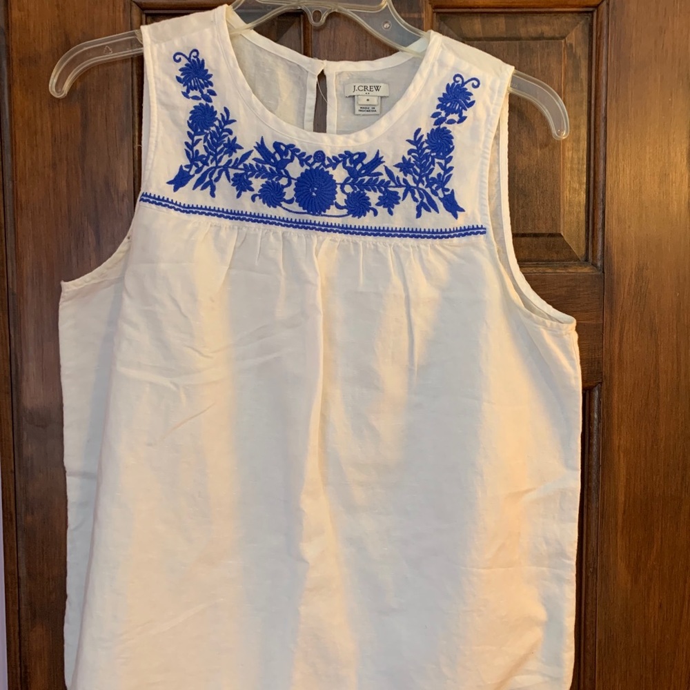 White Embroidered tank top